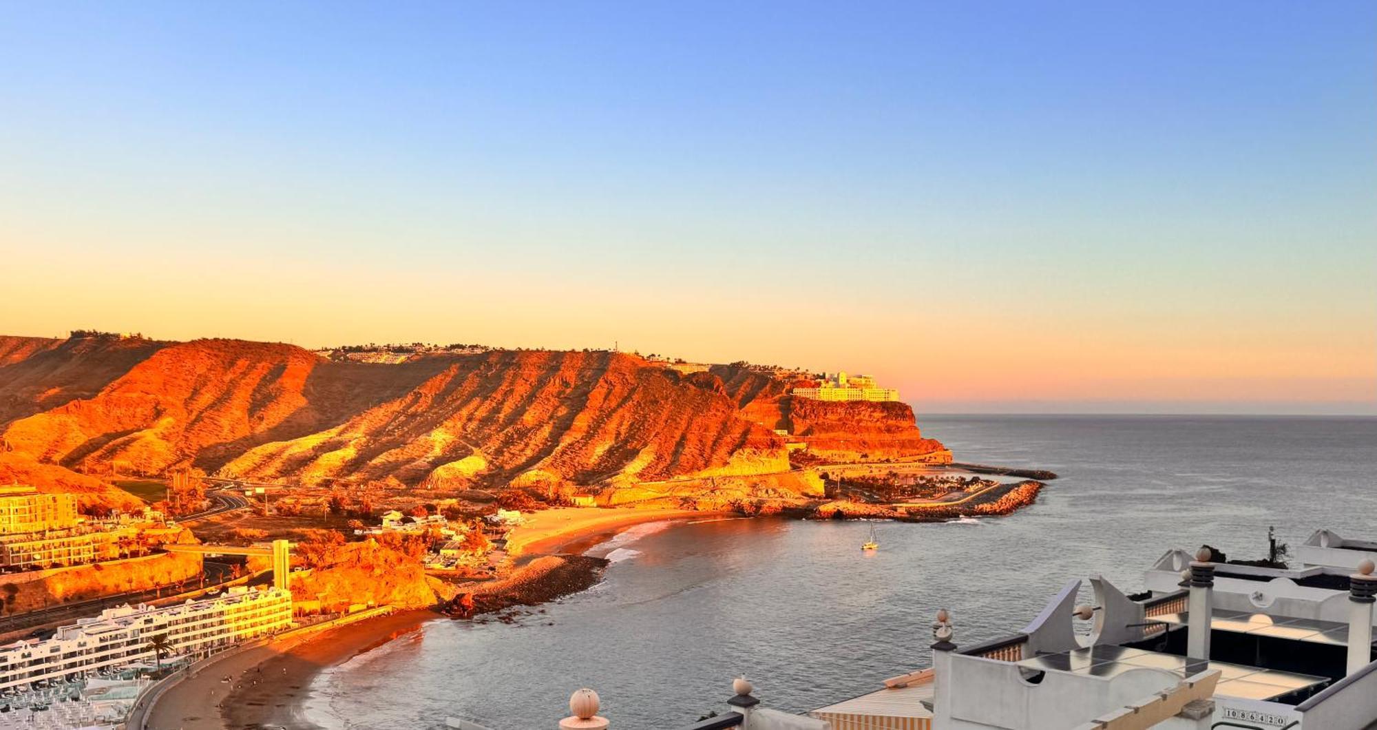 Atlantic Ocean & Beach Views - Playa Del Cura Лас-Пальмас-де-Гран-Канария Экстерьер фото